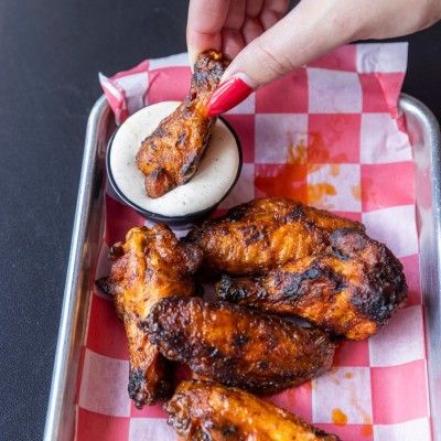 Chicken Wings, Brent's Smokin' Butts & Grill