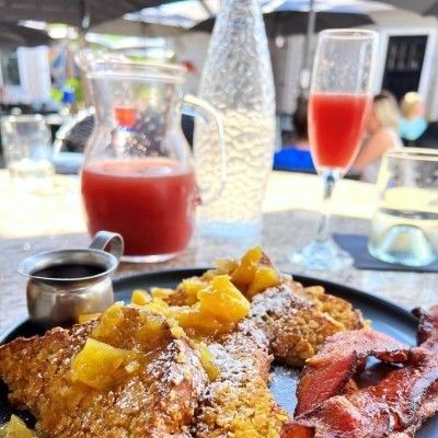 Cozy's Café 