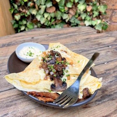The Fun Guy Crepe, The Cracked Pot