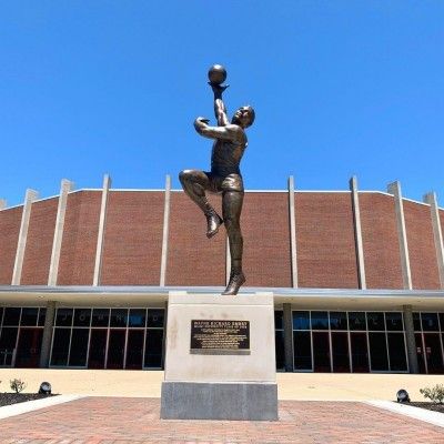 Wayne Embry Statue