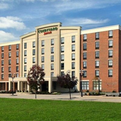 Content image Image file Courtyard-Hamilton--1_fb0de37f-5056-a36a-09cff56fd822a51a.jpg