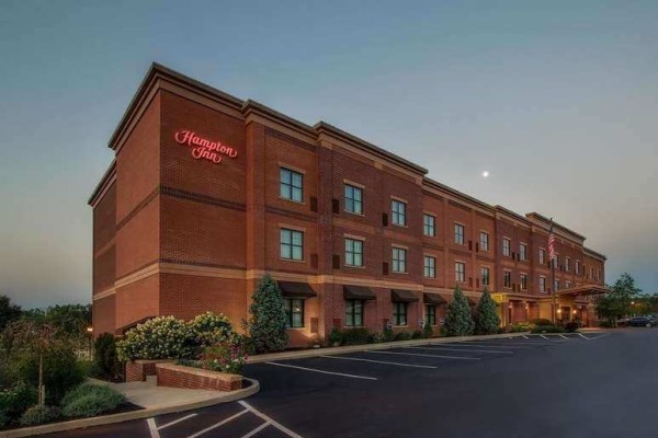 Image file Hampton-Inn-Oxford-Exterior-be3433fc5056a36_be3434da-5056-a36a-09127a384897f2ef.jpg