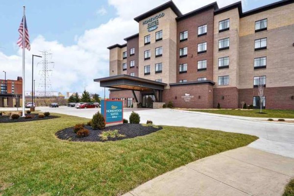 Content image Image file Homewood-Suites-Exterior-ca9e677a5056a36_ca9e68ad-5056-a36a-09ed4095523f3028.jpg