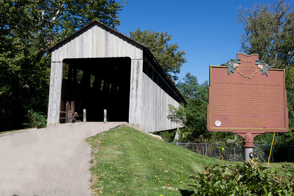 Image file blackcoveredbridgeoxford_E15DC793-9CAD-C6B3-5E809C6ADF5F1669-e15dc559f713578_e15dcf15-d436-8c94-0b3deef3e2c61895.jpg