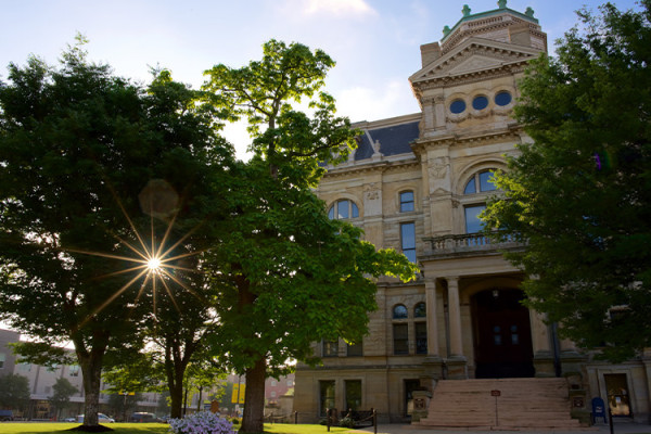 Image file butlercountycourthouse_E17A36D4-EC59-9E6A-8F89DB63EB4B2BF4-e17a35d4b8df7ce_e17a3e04-a3c2-a38a-a0898302f7712311.jpg