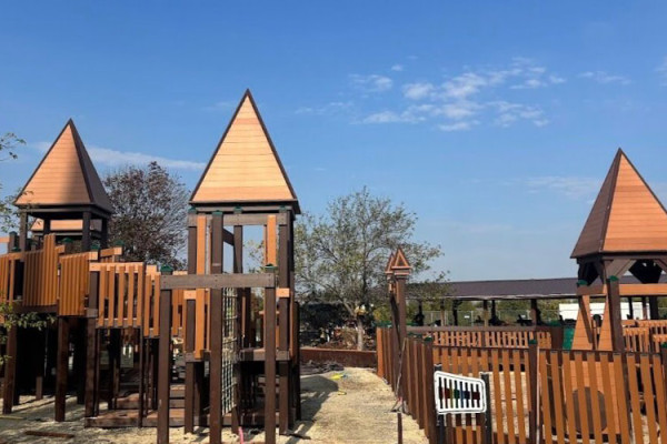 Image file fortlibertyplayland_7D920F8C-F4FE-06AC-856A4B85D7F97B92-7d920d3eb3dc686_7d923227-ef23-6af8-b07f6908f5b5c486.jpg