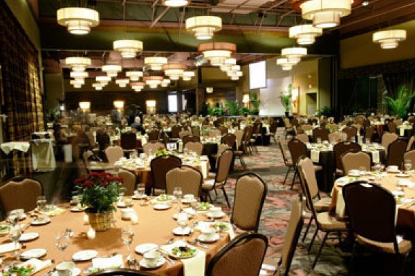 Image file oscareventcenterjunglejims0_fb38ba7a-5056-a36a-09c1bdb8a974cdea.jpg