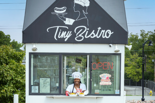 Image file tinybistro_8144966A-AA23-E028-D76CCFEBAC7111D2-81449586910bc56_81449c7c-0409-6878-58f11e40c4716197.jpg