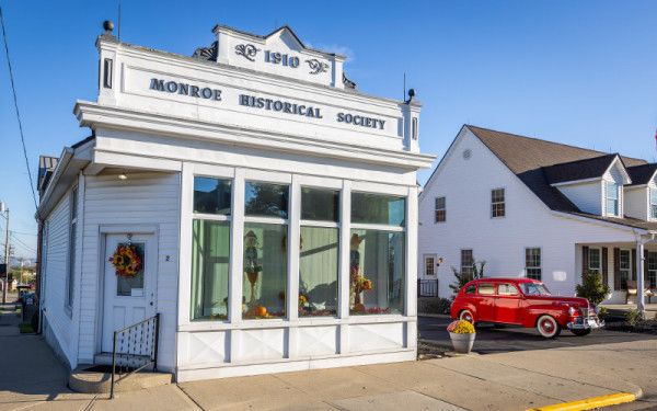 Image file 1910musuemonroe_E11DF99D-9A4F-71B5-1389A3E18E2BD56D-e11df855e07fcd2_e11dffcc-d540-cd2c-a8ee204f75c14b58.jpg