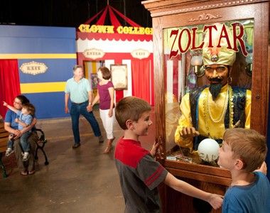 Image file AMFH-Zoltar_fac85231-5056-a36a-09cd87424d8fbf41.jpg