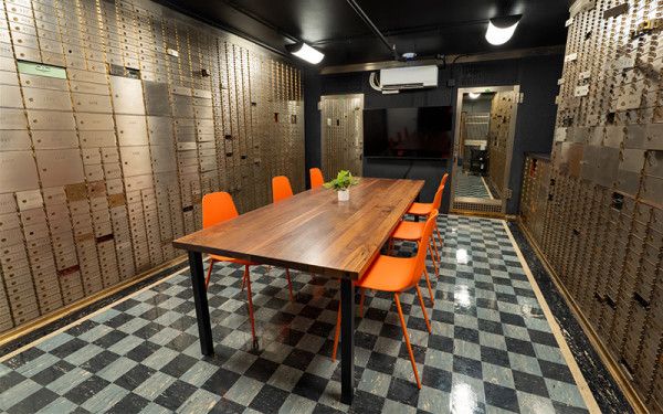 Image file COhatch-Vault-Conf-Room_256BF269-A0A5-C137-DB3D8281CC6126EA-256bf17ac897d82_256bf81d-9ec5-8e79-ea0f4720053a4d28.jpg
