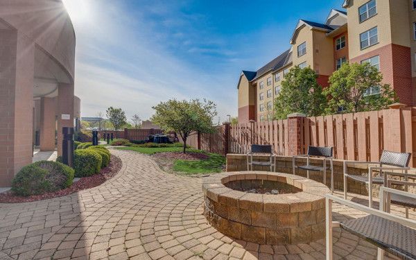 Image file CourtyardCincyNorthPatio_194A02CF-D7C2-B298-1F7D52BF73F744F9-194a01bed70a2a4_194a09ae-daa2-8a97-02684c1cefb1d49b.jpg