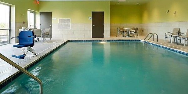 Image file Holiday-Inn-Liberty-Way-Pool-c9dcf8085056a36_c9dcf8c8-5056-a36a-09e7795b7f93ff1c.jpg