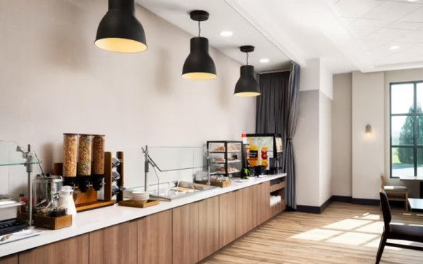 Image file HolidayInnLibertyWayBreakfast_17360EFB-D6D4-0011-BC66582FCFC8404D-17360e48a9e1439_17361584-e4e4-5762-500942b107a653af.jpg