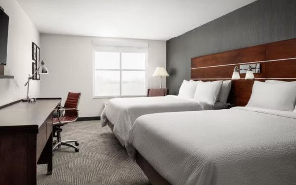 Image file HolidayInnLibertyWayGuestRoom_1732E7BA-E3D5-E706-FDECF0A7EF93CE12-1732e716cd296ee_1732f04a-e5e4-d623-d28c9f15d67cb5d7.jpg