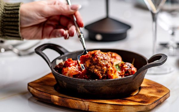 Image file carmagnolaon3rd_E2435061-9557-78EC-FEA994B8131633A3-e2434f93b997f3e_e2435664-a2c2-f2be-cc52b045a929d683.jpg