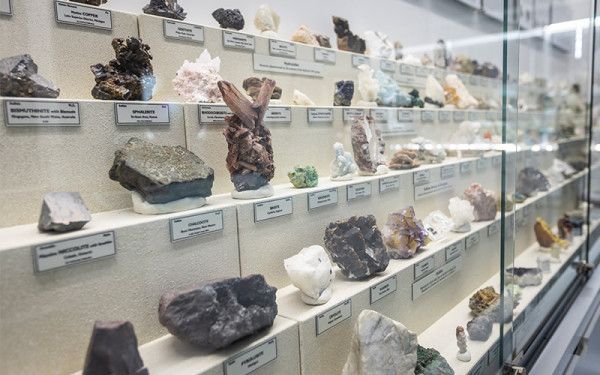 Image file karlelimpergeology_147BEAC4-B94E-F1DF-56C65112EFEC5EC7-147be9daa2a4379_147bf0f9-d581-8c92-c1637046ba393735.jpg