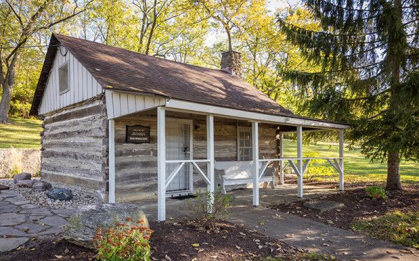 Image file monroelogcabin_15A3B390-E4F2-662E-264F4A9E44D1E1D1-15a3b0abd3d791b_15a3baa9-e053-197e-4b01fd9682bed6f1.jpg