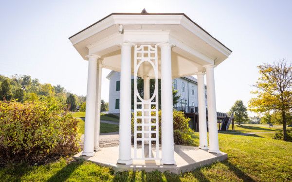 Image file muhlhausergazebo_16211D87-FB90-DC9D-5A05885DFFF4E079-16211c36e9bac3c_16212444-ac51-836d-5ba142845f27937f.jpg