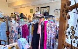 SnaZZy Boutique, Vintage Resale