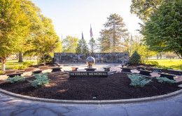 Image file veteransmemorialmiddletown_1854C658-EA56-5D28-EA7F2CDEDF412811-1854c550bbb0fd1_1854cd30-a26c-41e8-151813fa68d15162.jpg