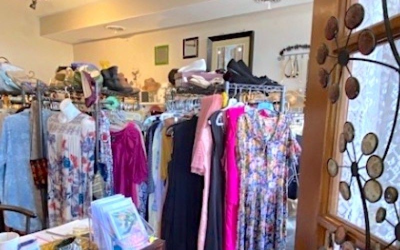 SnaZZy Boutique, Vintage Resale
