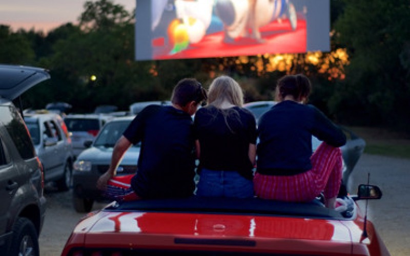 Image file Holiday-Top-Down_fac3518a-5056-a36a-09d2e3871db1d452.jpg