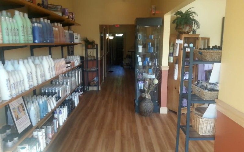 Image file SoZo-HAIR-by-Bajon-Salon-Lobby-and-Retail0-f49388015056a36_f49388cb-5056-a36a-095da138a4ea4fb2.jpg