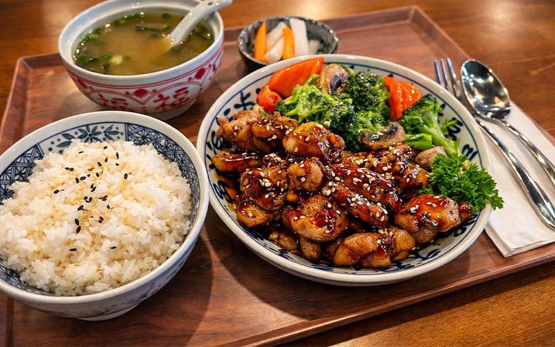 Image file chopbento_17726C48-95FB-4018-013192F1DD7A64F8-17726afc9a5cb45_177272ca-ac60-39f4-7e7b671a67de7af1.jpg