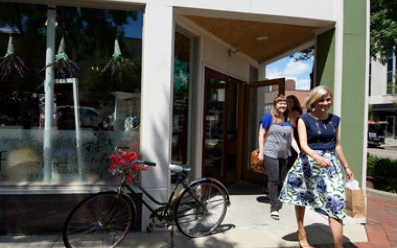 Image file sarashouseexterior0_faadd78c-5056-a36a-09e81950c31df623.jpg