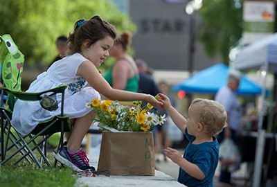 Image file hamitonfarmersmarket.jpg